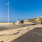 Carol House شقة