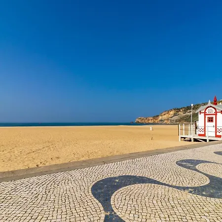 Carol House Appartamento Nazaré
