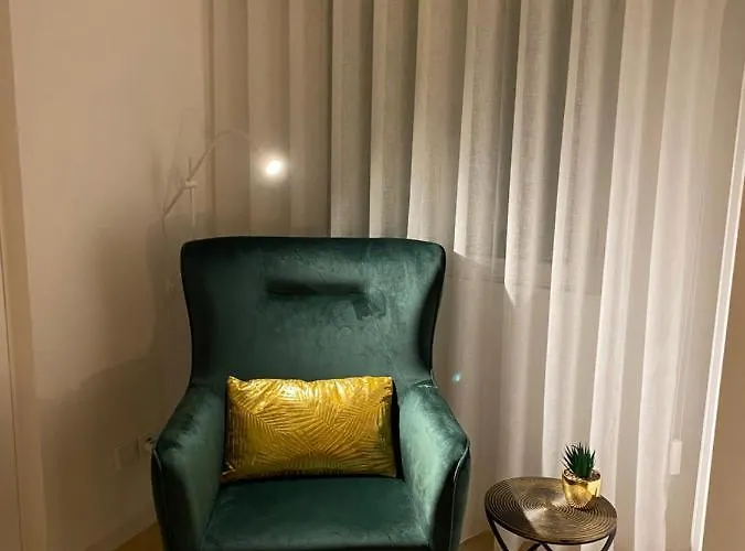 Carol House Apartment *