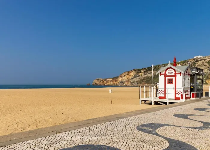 Carol House Appartamento Nazaré